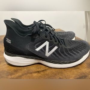 New Balance Fresh Foam 860V11, Black. Women’s 10.5